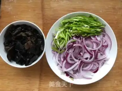 Make The onion platters step 1