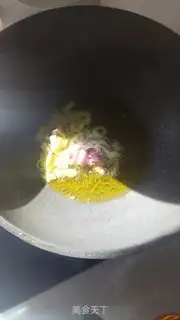 Make Eggs fried green bean sprouts step 4