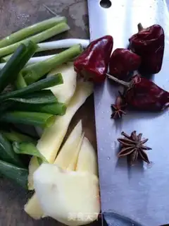 Make Red fish tails step 1