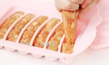Make Orléans shrimp pork sausage step 4