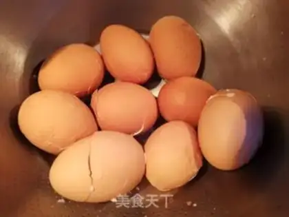 Make Five spicy tea eggs step 3
