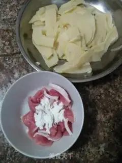 Make Spring fried meat step 3