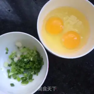 Make Scrambled eggs step 2