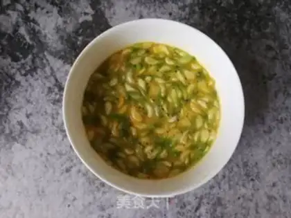 Make Scrambled eggs step 2