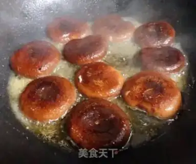 Make Pelican garlic mushrooms step 2