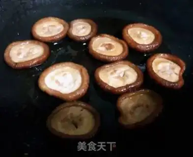 Make Pelican garlic mushrooms step 3