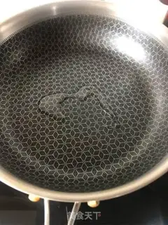 Make Fungus fried cold noodles step 2