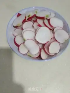 Make Quick hand with radish step 2