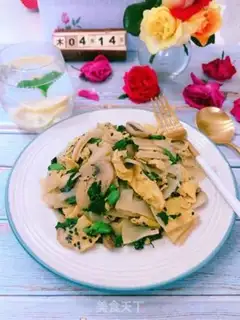 Make Fungus fried cold noodles step 18