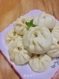 Make Pumpkin fan buns step 8