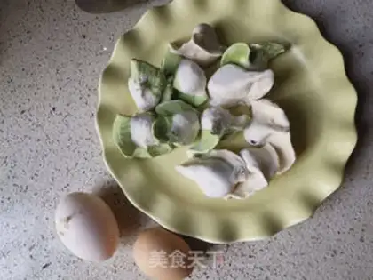 Make Hold on to the omelet step 0