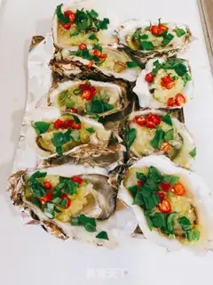 Make Garlic roasted oysters step 1
