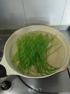 Make Tofu fried celery step 2