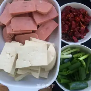 Make A spicy pot with a pink belt step 2