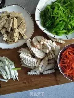 Make Tofu fried celery step 7