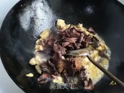 Make Chicken leg and red mushroom step 5