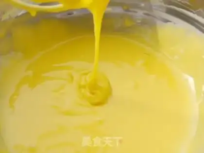 Make Fruit box cake step 2