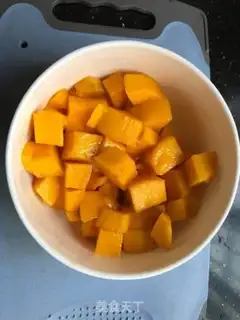 Make Pineapple mango juice step 0