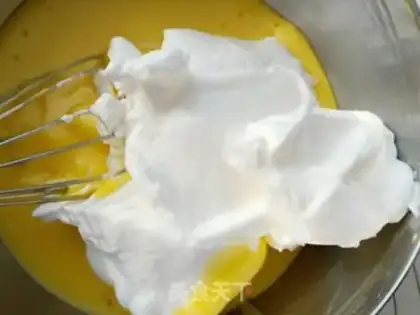 Make Fruit box cake step 4