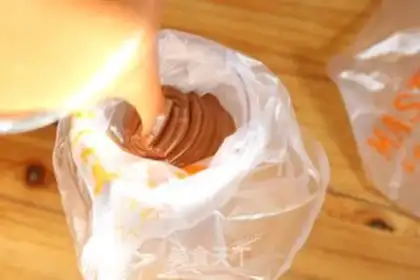Make Chocolate mashed chestnut cake step 5