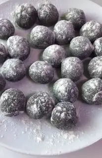 Make Snow Bean Sandball step 1