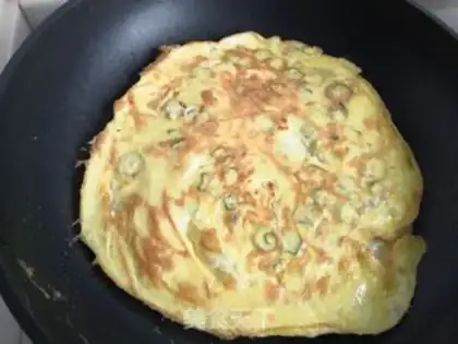 Make Autumn egg burrito step 8