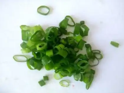 Make Silverfish sour fan soup step 1