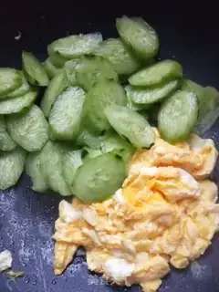 Make Eggs made from cucumbers step 3