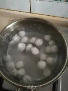 Make Meatball melon soup step 1