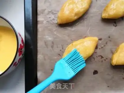 Make Eggskin mango soufflé step 5