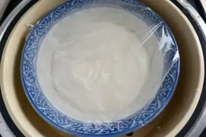 Make Mini-Olio Snowmen step 5