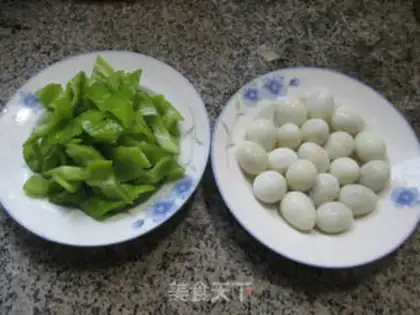Make Cream peppers, tiger-skin eggs step 0