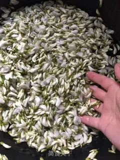 Make A bouquet step 2
