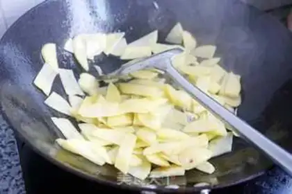 Make Pepper potato chips step 2