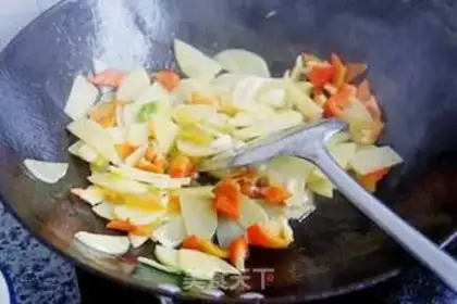 Make Seafood curry step 3