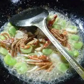 Make Crab fried beans step 6