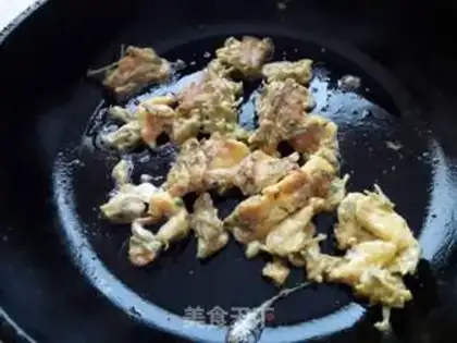 Make Sodium fried eggs step 4