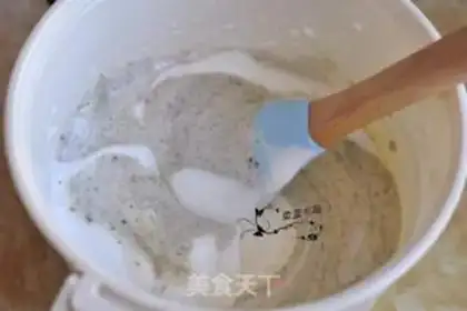 Make Black sesame ricin cake step 4
