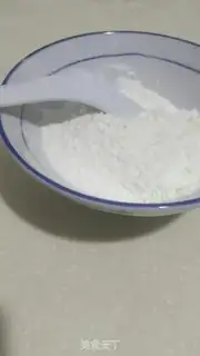 Make Western red soup step 1