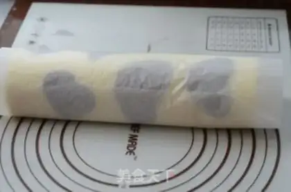 Make Cowline blueberry rolls step 12
