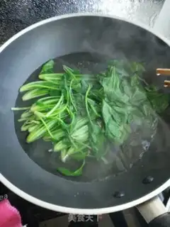 Make Beanie spinach rolls step 2