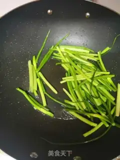 Make Garlic shrimp pasta step 2