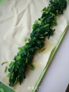 Make Beanie spinach rolls step 4