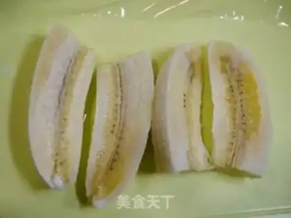 Make Banana chocolate sandwich step 2