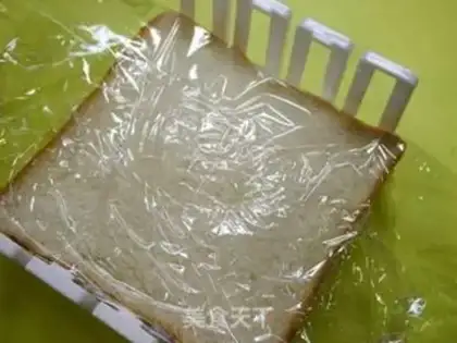 Make Banana chocolate sandwich step 4