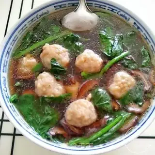 Make Chickenball spinach soup step 9
