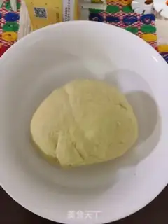 Make Chinese cranberry toast step 1