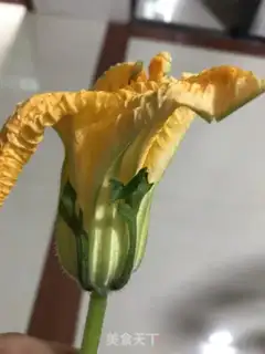 Make Clear the pumpkin flowers step 3
