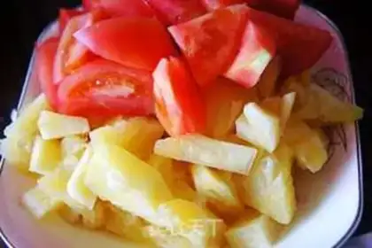 Make Pineapple fried tomatoes step 2