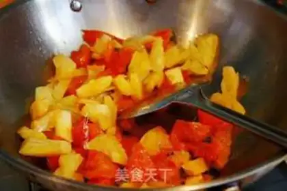 Make Pineapple fried tomatoes step 4